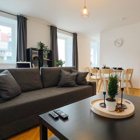 110Qm, 4 Bedrooms, Near Schoenbrunn - Axara Housing Osw 33 ウィーン エクステリア 写真